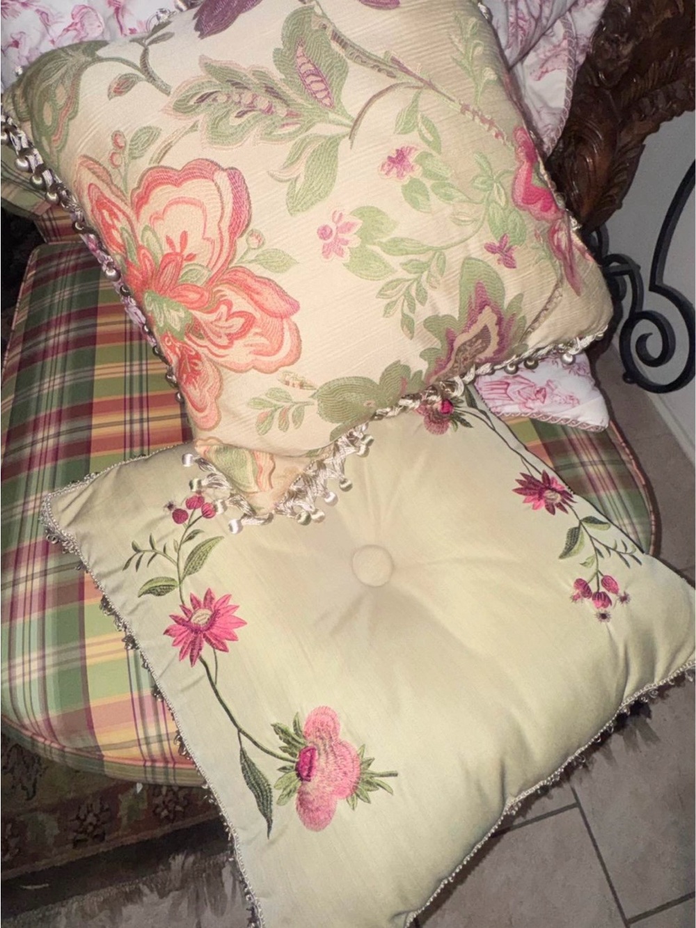 Biltmore Floral Tapestry Throw Pillows – Vintage Romantic Cottage Style Set - Picture 4 of 5